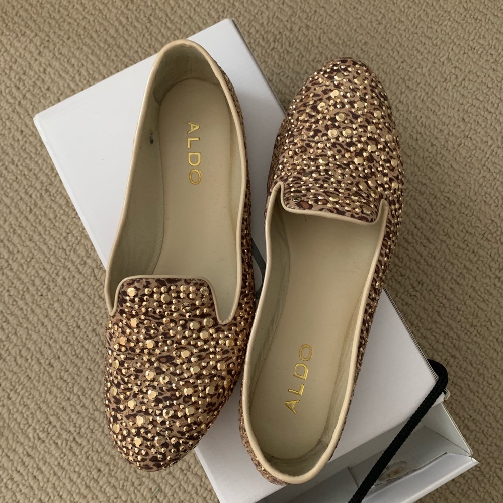 Leopard gold flats